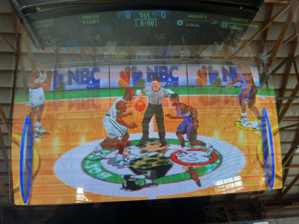 NBA HANGTIME and NFL BLITZ 4 PLAYER COMBO! Good Looking NBA Hangtime Arcade Cabinet - Working all the way!