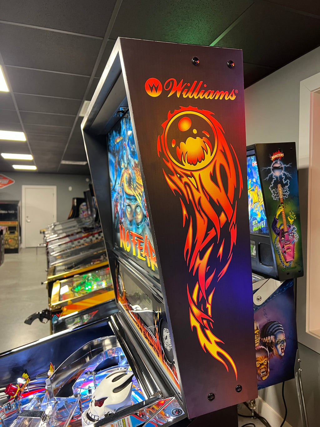 NO FEAR - HRA CHROME EDITION - 1995 Williams Pinball Machine - OVER-RESTORED - NEW CAB - NOS CLEARED PLAYFIELD - SUPER FUN GAME! WORKS 100%