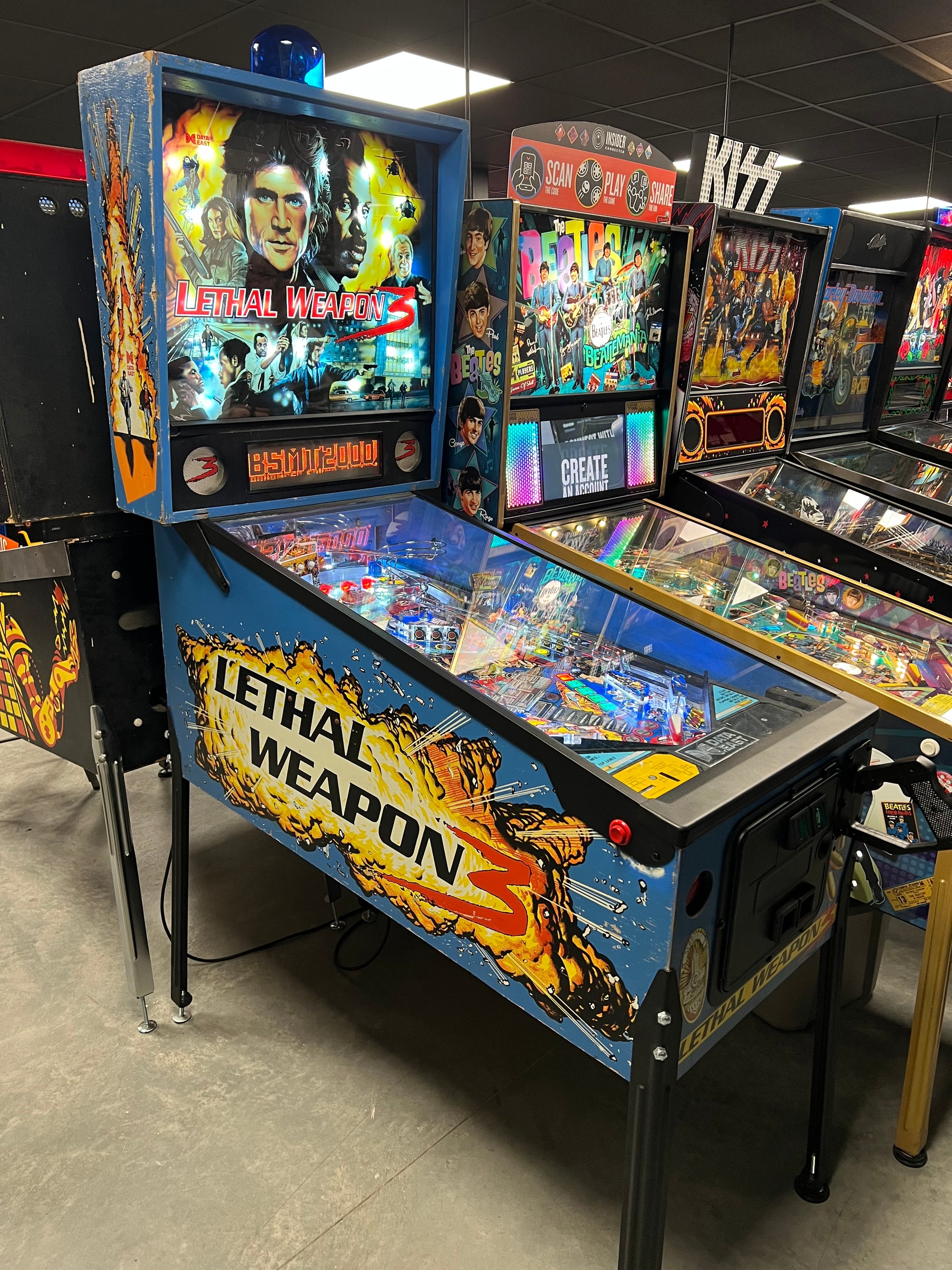 LETHAL WEAPON 3 - 1992 Data East Pinball Machine - Great Game - WORKING ALL THE WAY!