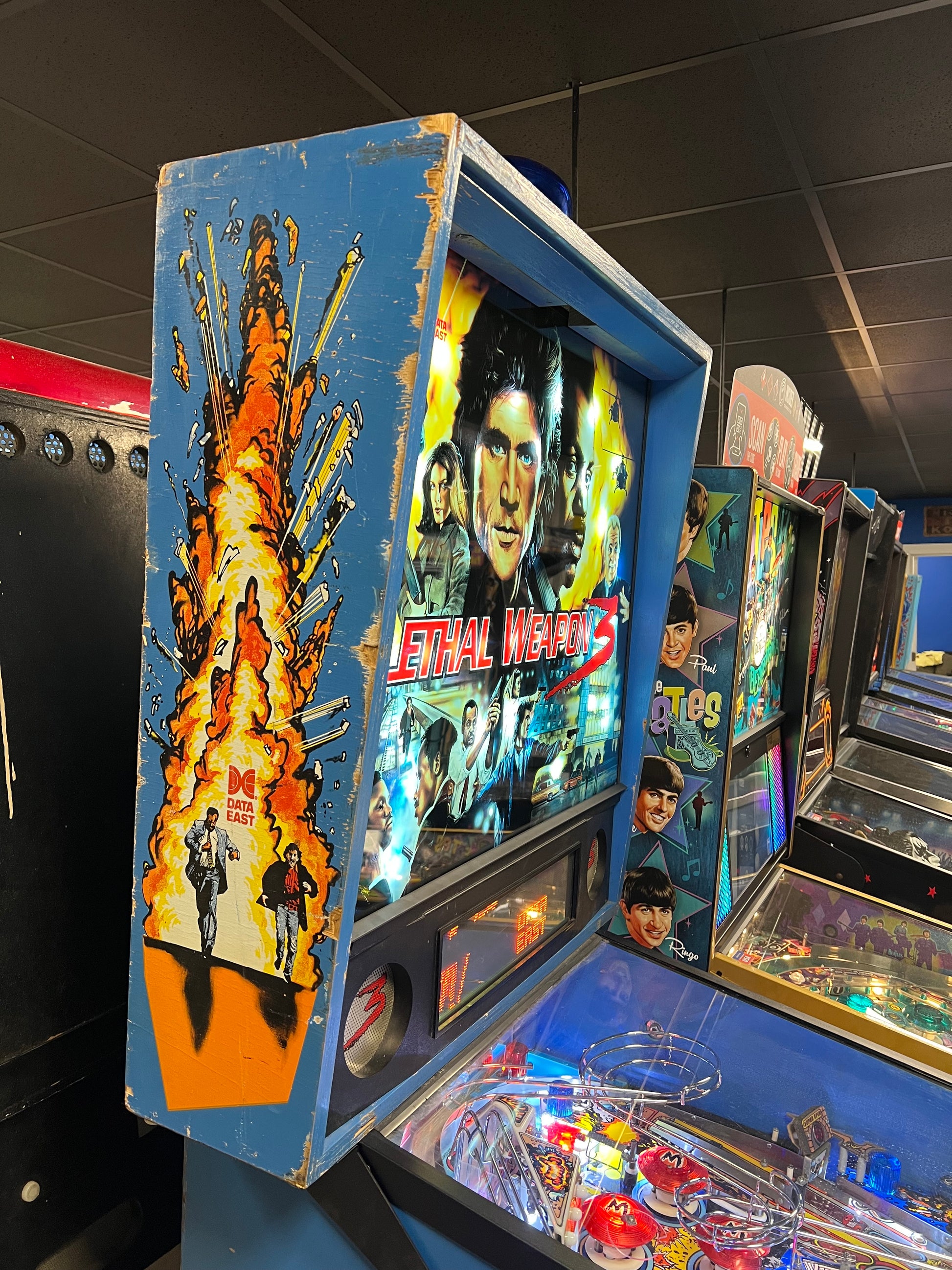 LETHAL WEAPON 3 - 1992 Data East Pinball Machine - Great Game - WORKING ALL THE WAY!