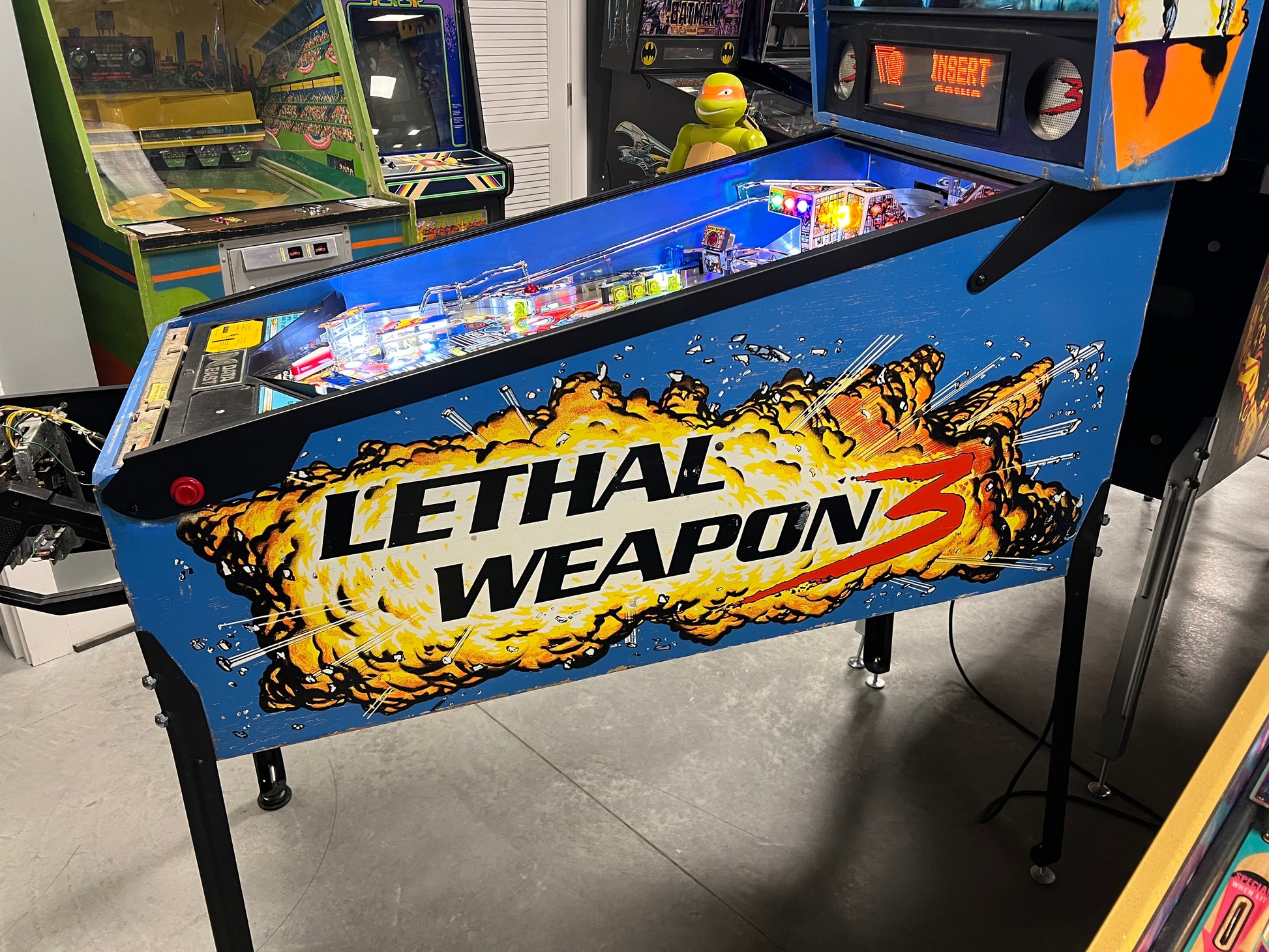 LETHAL WEAPON 3 - 1992 Data East Pinball Machine - Great Game - WORKING ALL THE WAY!