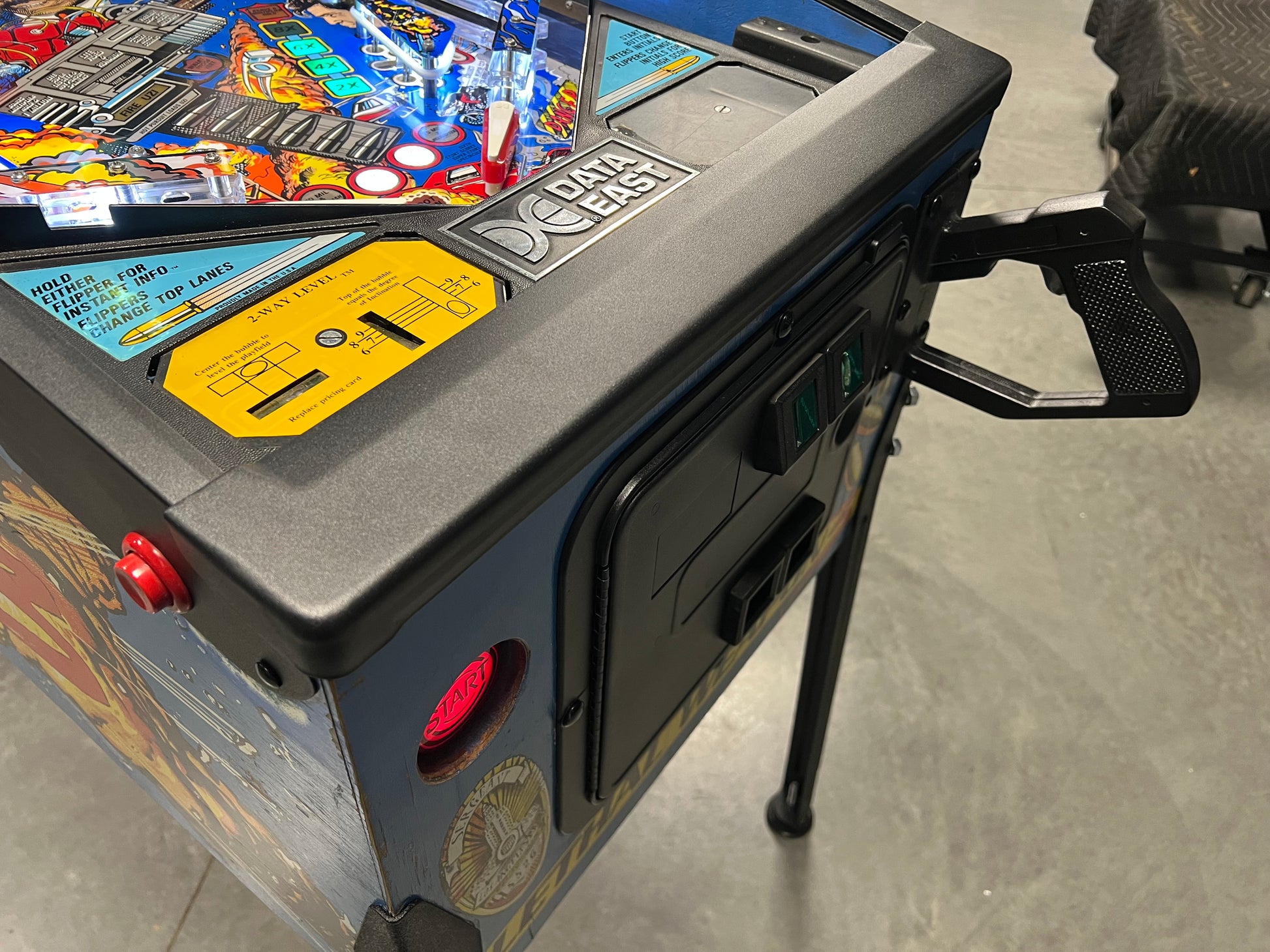 LETHAL WEAPON 3 - 1992 Data East Pinball Machine - Great Game - WORKING ALL THE WAY!