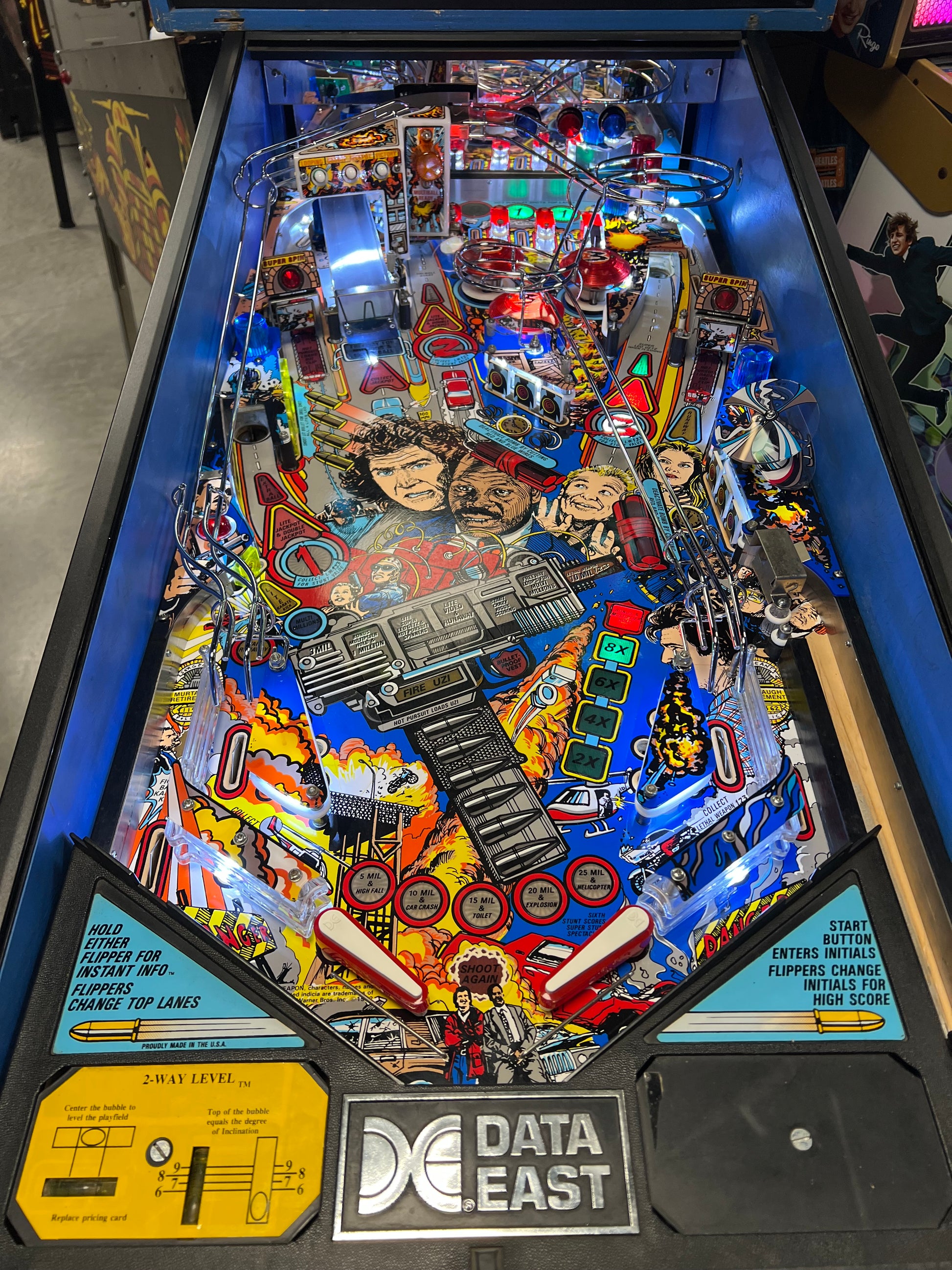 LETHAL WEAPON 3 - 1992 Data East Pinball Machine - Great Game - WORKING ALL THE WAY!