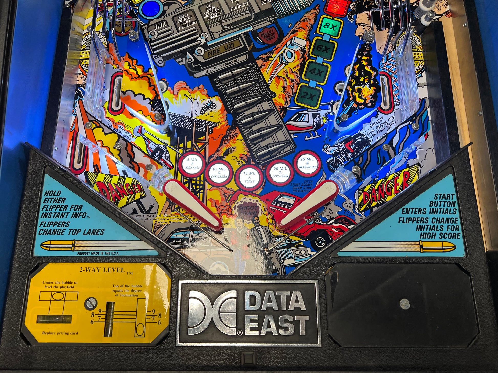 LETHAL WEAPON 3 - 1992 Data East Pinball Machine - Great Game - WORKING ALL THE WAY!