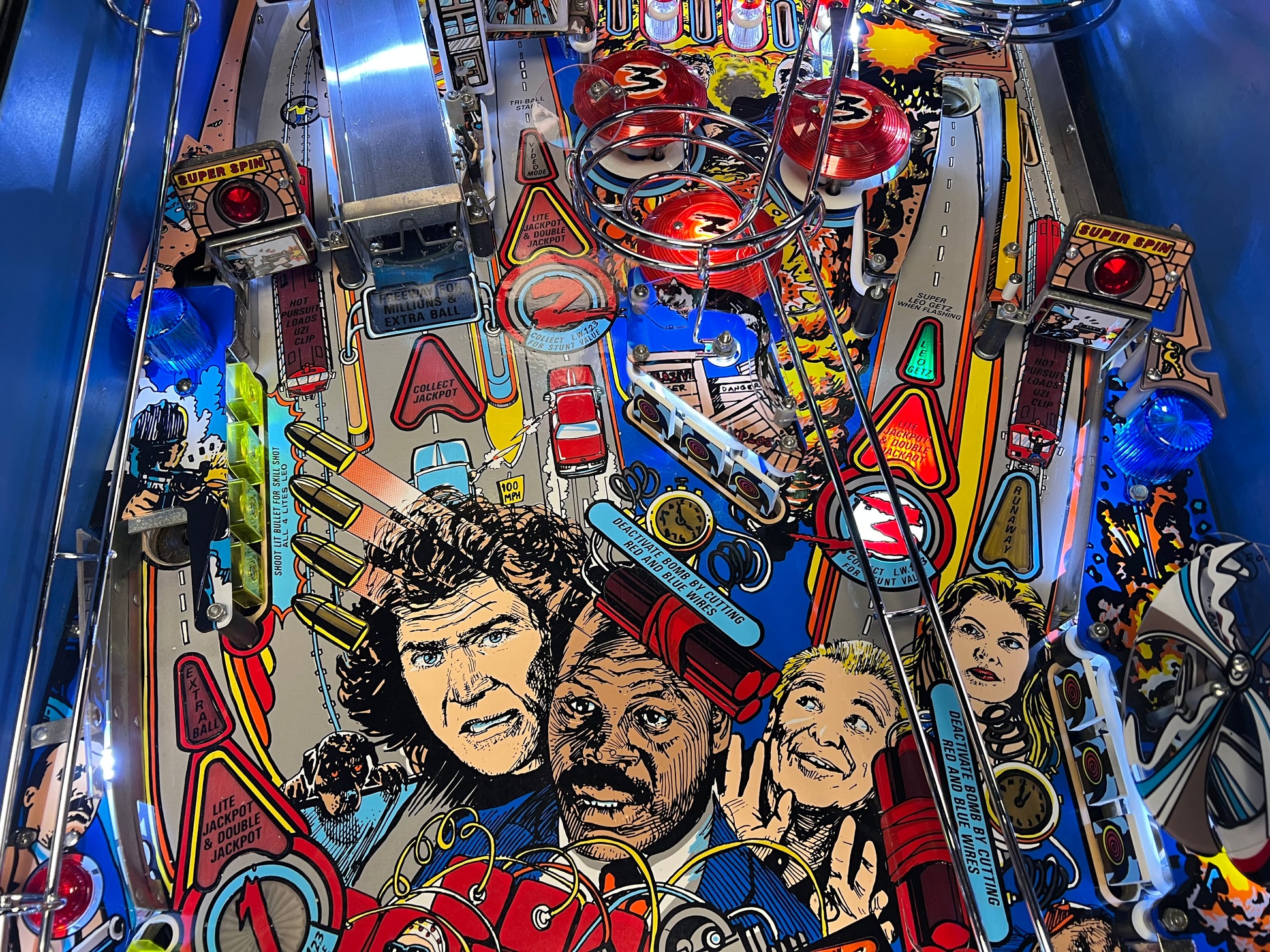 LETHAL WEAPON 3 - 1992 Data East Pinball Machine - Great Game - WORKING ALL THE WAY!