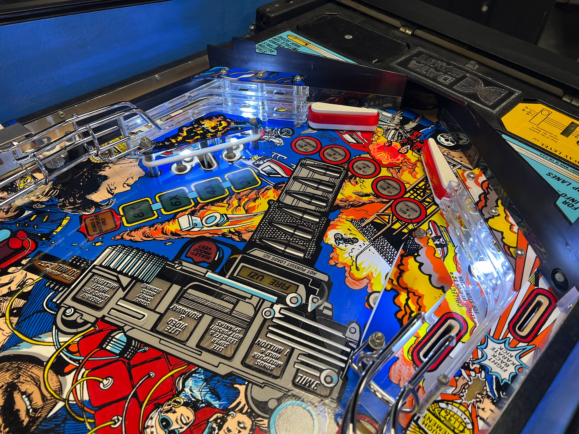 LETHAL WEAPON 3 - 1992 Data East Pinball Machine - Great Game - WORKING ALL THE WAY!