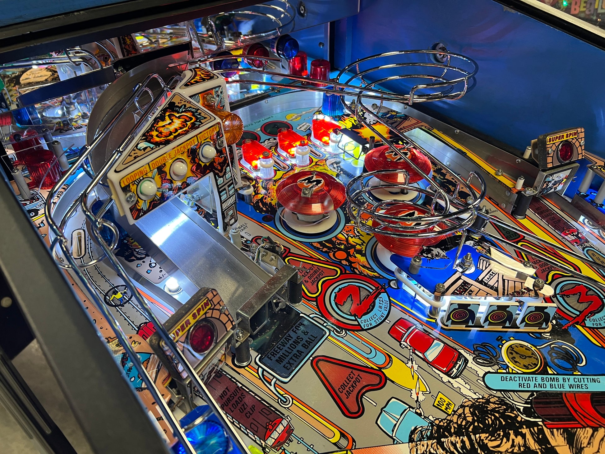 LETHAL WEAPON 3 - 1992 Data East Pinball Machine - Great Game - WORKING ALL THE WAY!