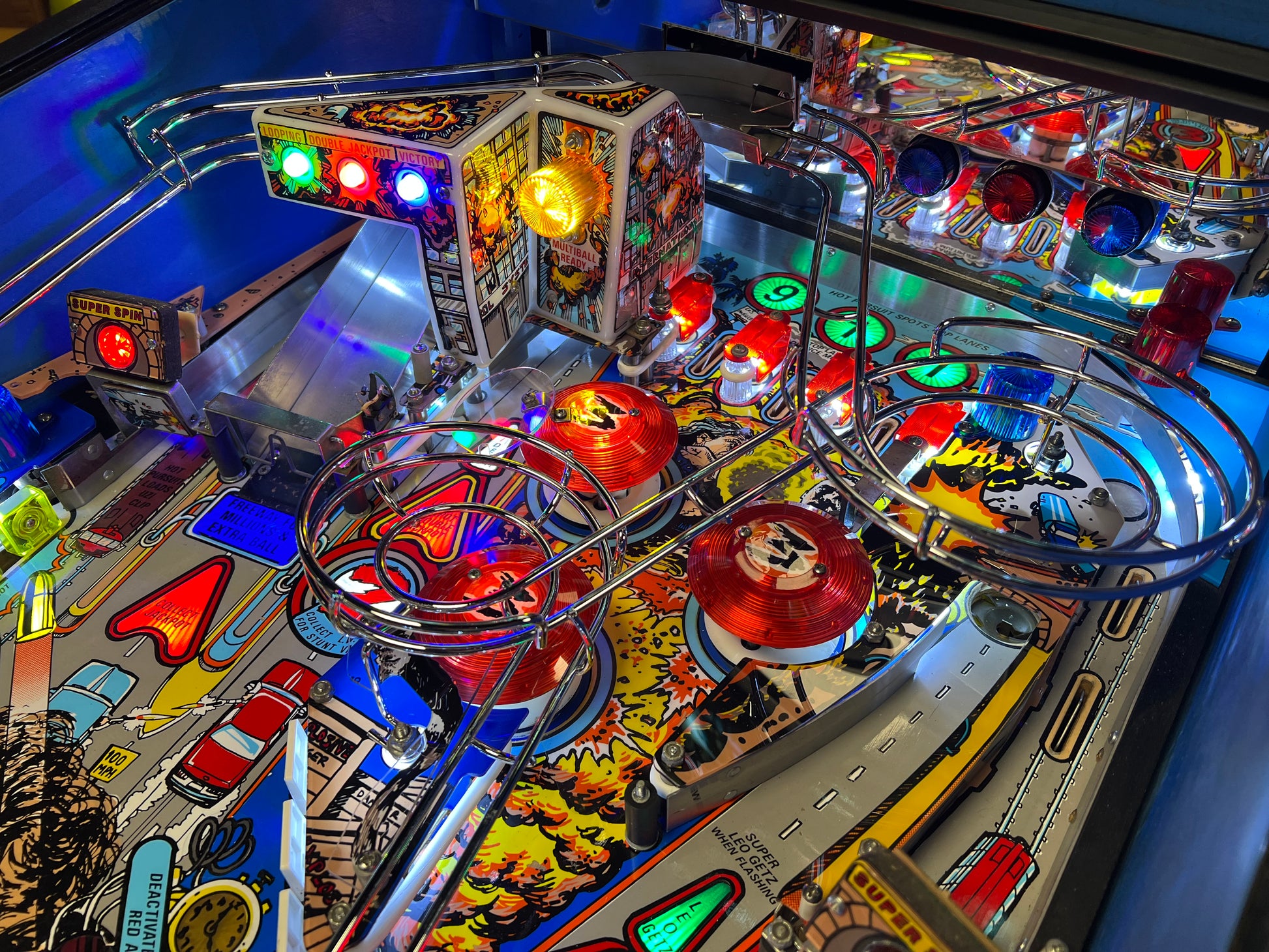 LETHAL WEAPON 3 - 1992 Data East Pinball Machine - Great Game - WORKING ALL THE WAY!