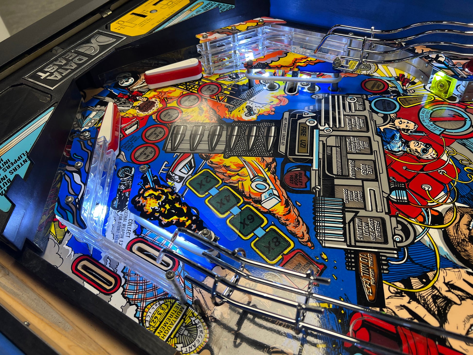 LETHAL WEAPON 3 - 1992 Data East Pinball Machine - Great Game - WORKING ALL THE WAY!