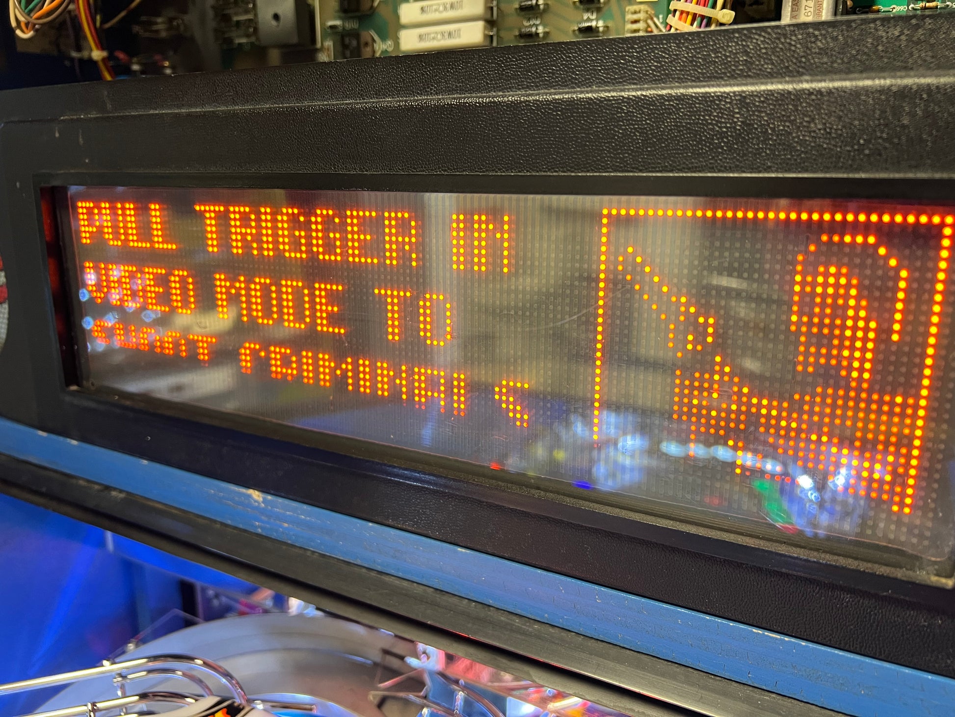 LETHAL WEAPON 3 - 1992 Data East Pinball Machine - Great Game - WORKING ALL THE WAY!