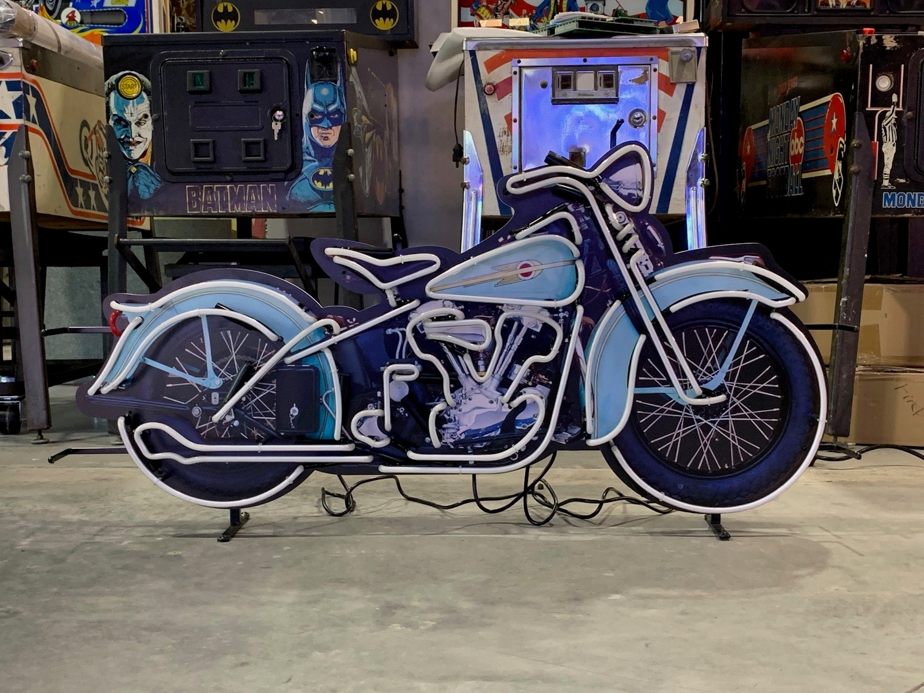 LARGE 4FT MOTORCYCLE HOG NEON SIGN - Ready for Your Garage, Game Room or Man Cave!! REAL NEON!