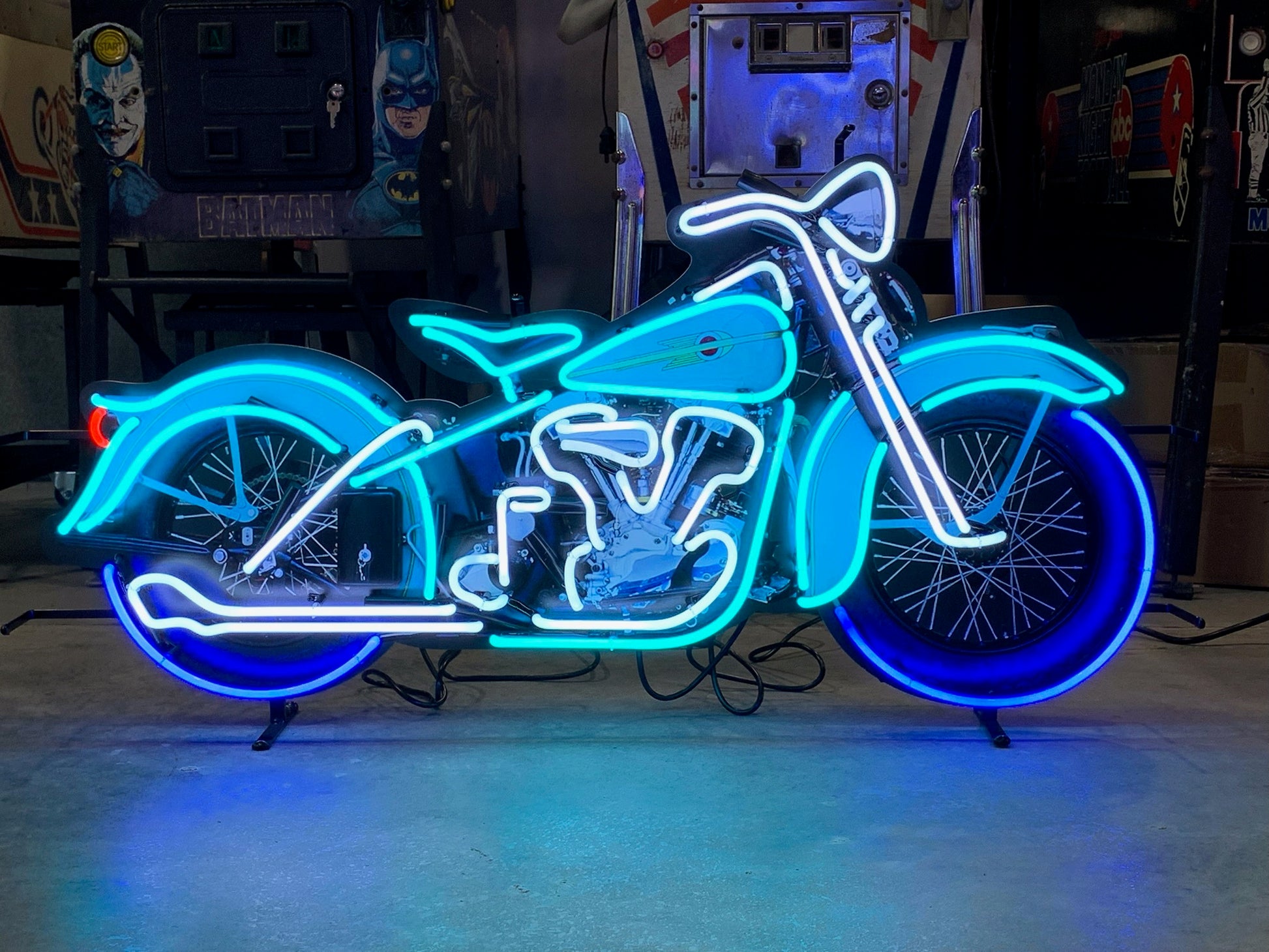 LARGE 4FT MOTORCYCLE HOG NEON SIGN - Ready for Your Garage, Game Room or Man Cave!! REAL NEON!